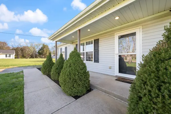 302 Oxmoor Valley Court, Murfreesboro, TN 37130