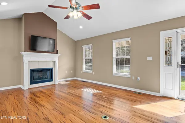 2447 Whisper Creek Drive, Friendsville, TN 37737