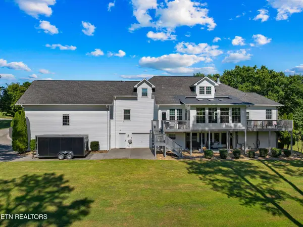 1887 Lakebrook Circle, Dandridge, TN 37725