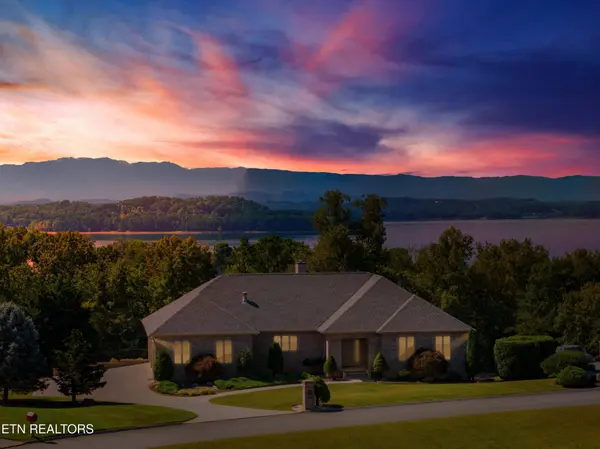 1991 Lakebrook Circle, Dandridge, TN 37725