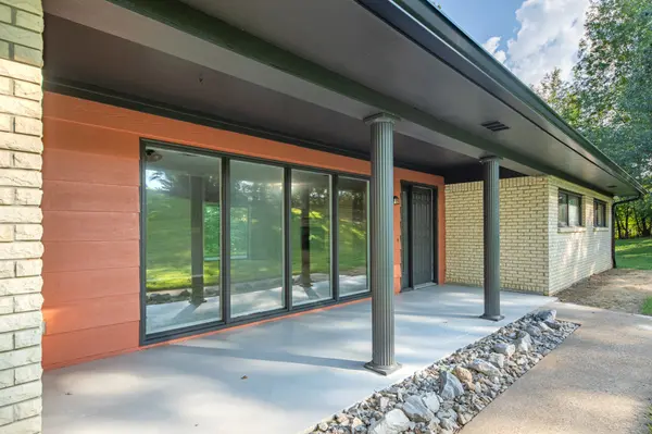 301 Sanford Ln, Lawrenceburg, TN 38464