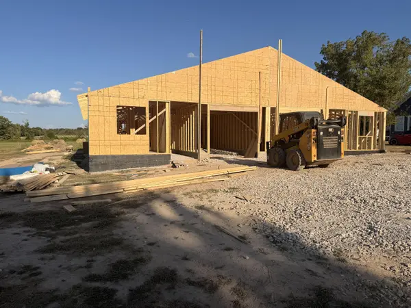 216 S Wall ST, Mountain Grove, MO 65711