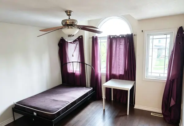 740 oakcrossing RD, London North, ON N6H 5V9