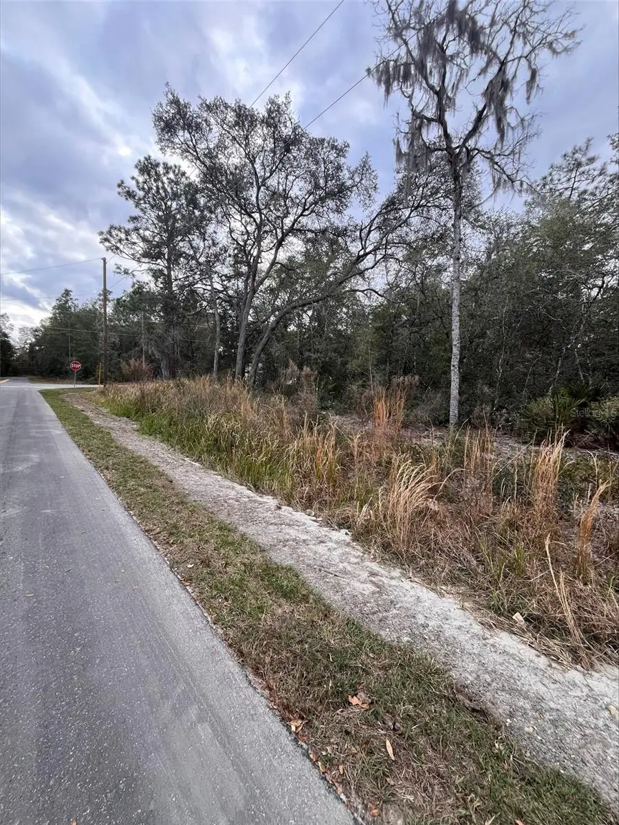 LOCUST RADL, Ocala, FL 34472