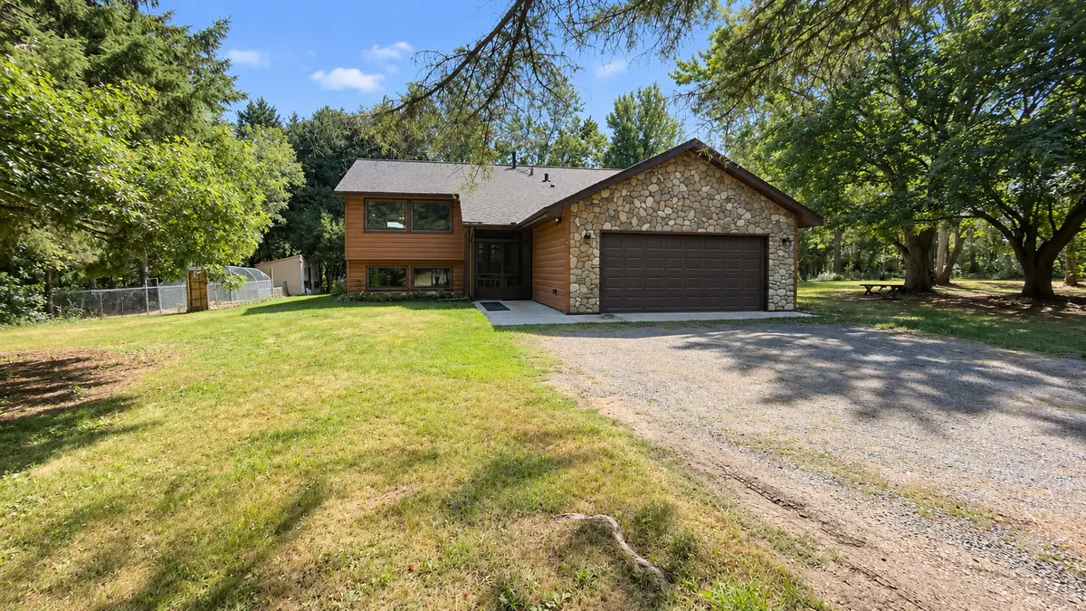 157 206th ST, Star Prairie, WI 54026