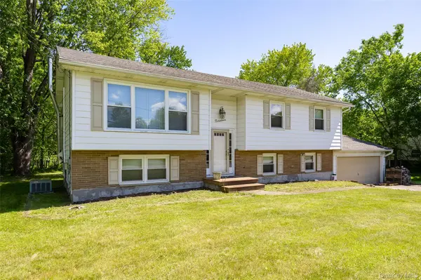 19 Tor RD, Wappingers Falls, NY 12590