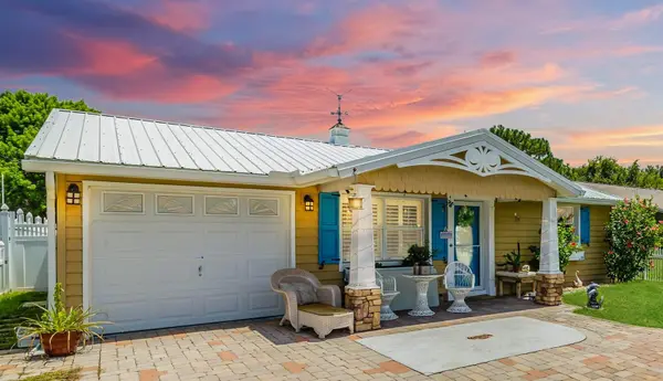 5153 HONORE AVE, Sarasota, FL 34233