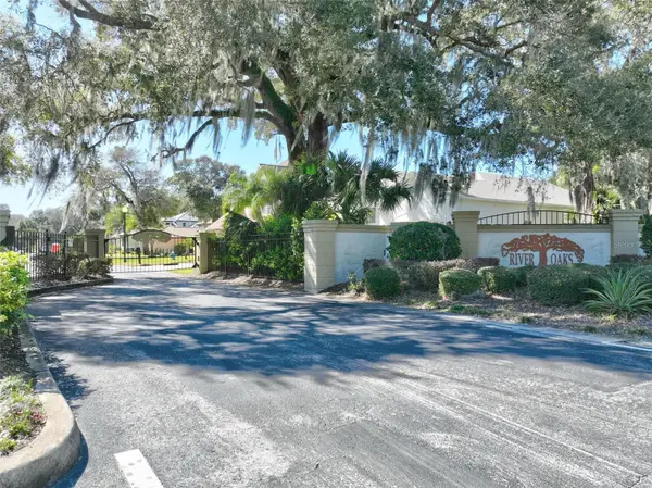 16 RIVER OAKS WAY, Palm Coast, FL 32137