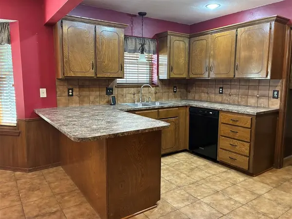 618 Hoehner AVE, Okarche, OK 73762