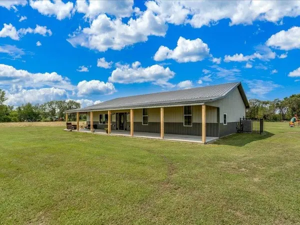 1183 E 120th, Belle Plaine, KS 67013
