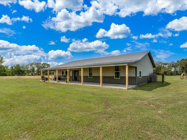 1183 E 120th, Belle Plaine, KS 67013