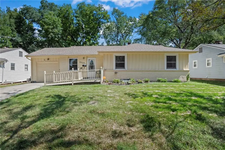 7937 Pennsylvania AVE, Kansas City, MO 64114