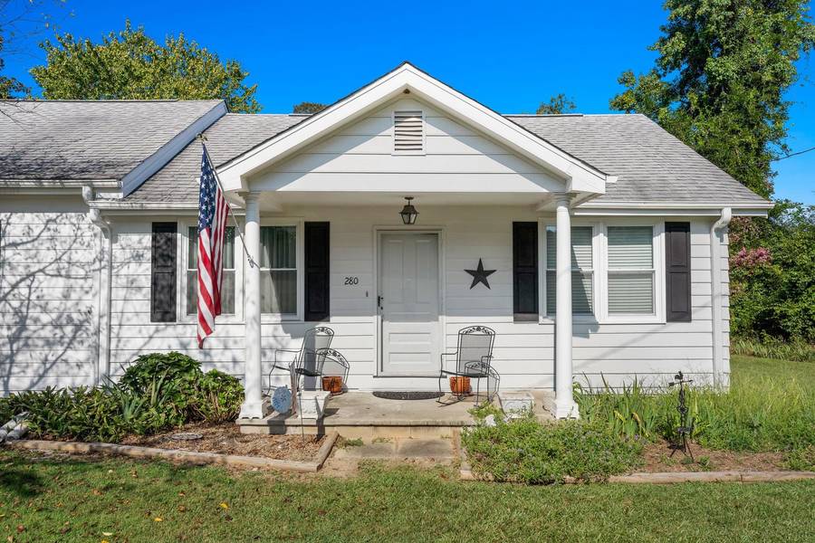 280 Williams DR, Campobello, SC 29322
