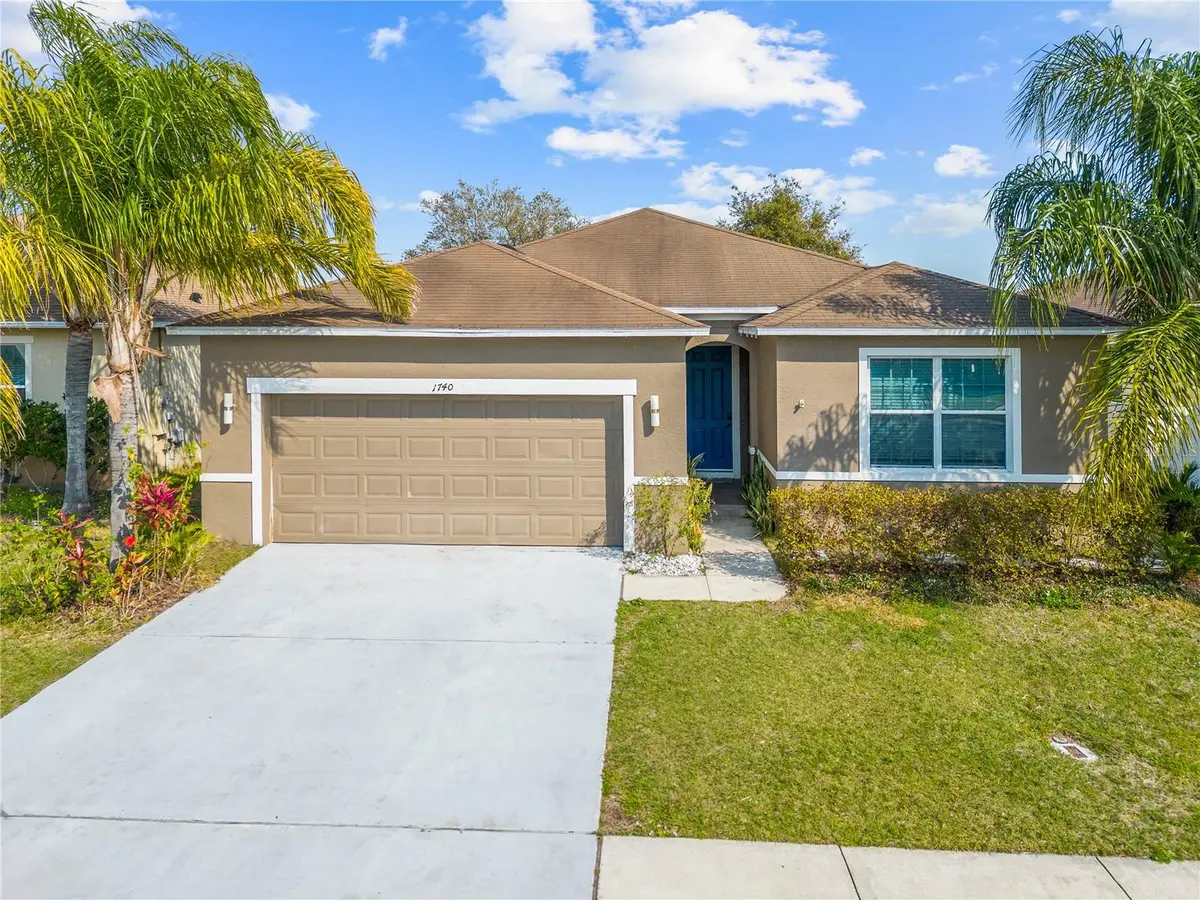 1740 STRATHMORE CIR, Mount Dora, FL 32757