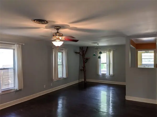 1006 Brentwood ST, Austin, TX 78757