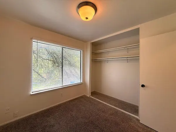 900 W Village LN, Austin, TX 78758