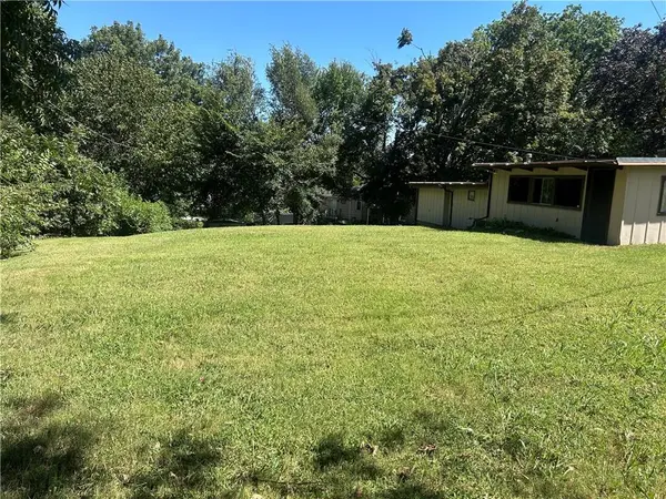 7318 Reynolds AVE, Kansas City, KS 66111