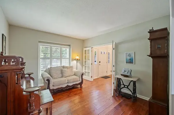 4401 W 128th ST, Leawood, KS 66209