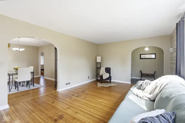 906 N Butler AVE, Indianapolis, IN 46219