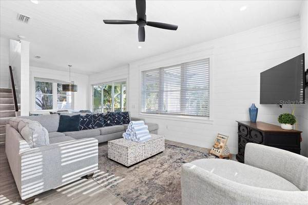 239 S HARBOR DR, Holmes Beach, FL, 34217 photo 11