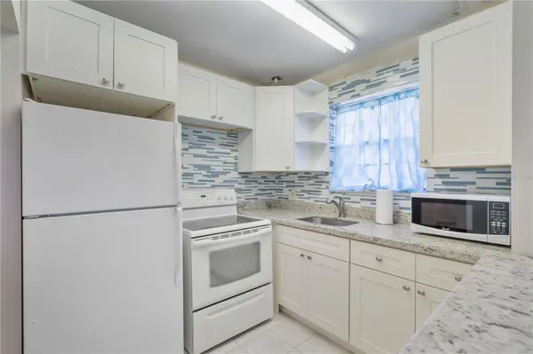 88 MARKHAM E, Deerfield Beach, FL 33442