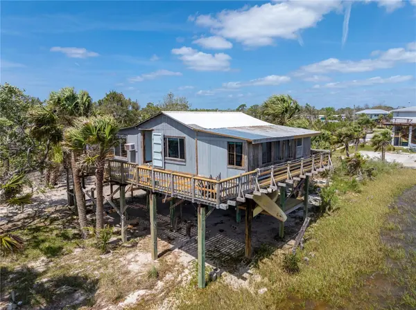 293 EIGHTH AVE E,  Horseshoe Beach,  FL 32648
