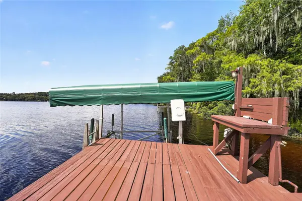 243 HERMAN DR, Hawthorne, FL 32640
