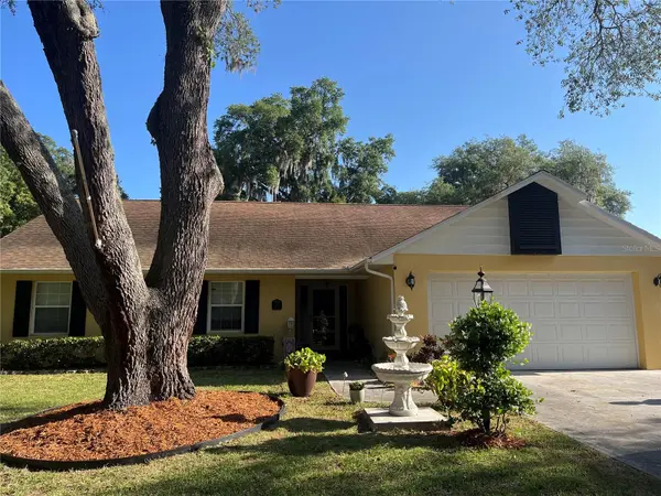 1204 MANDARIN LN, Fruitland Park, FL 34731