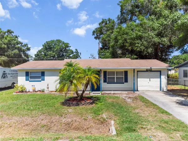 2525 EDMOND CIR, Auburndale, FL 33823