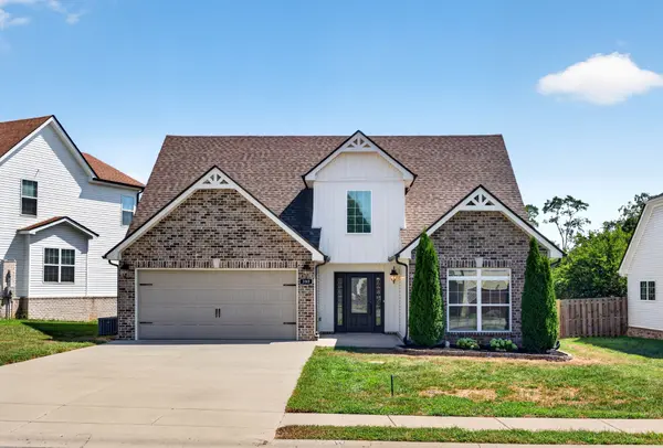 380 Wingfield Dr, Clarksville, TN 37043