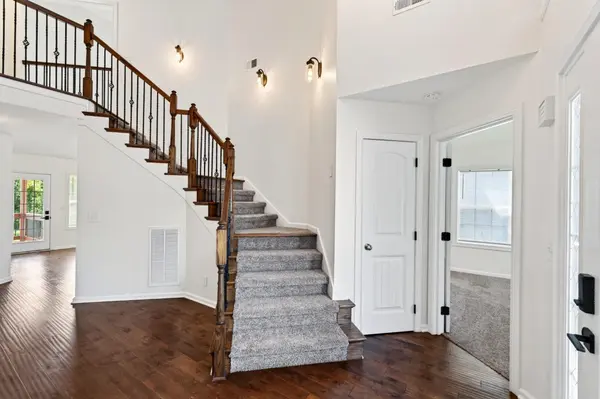 380 Wingfield Dr, Clarksville, TN 37043
