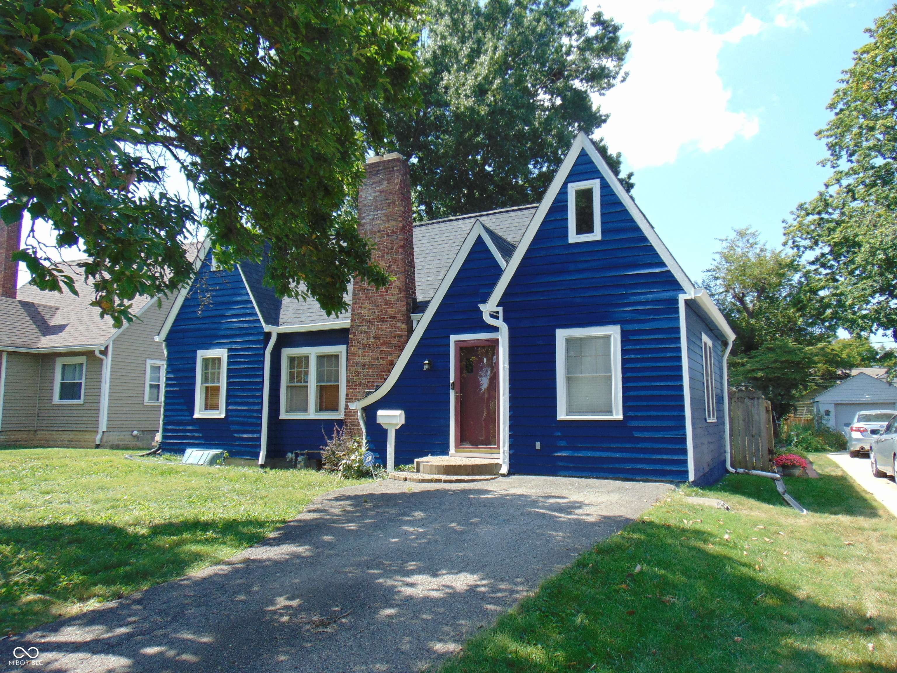 1132 N Hawthorne LN, Indianapolis, IN 46219
