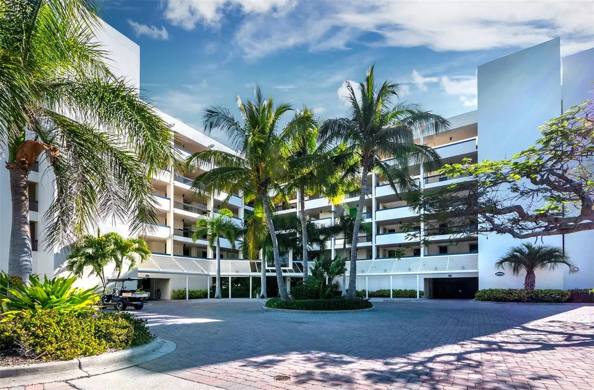 2016 HARBOURSIDE DR #327, Longboat Key, FL 34228
