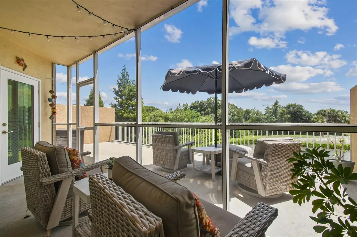 960 STARKEY RD #8102, Largo, FL 33771