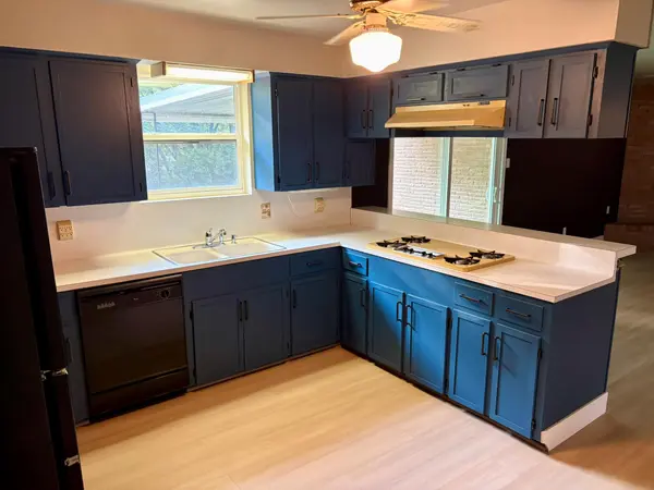11401 Indianhead DR, Austin, TX 78753