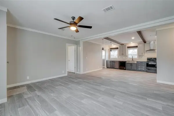 176 Whispering Pines DR, Bastrop, TX 78602