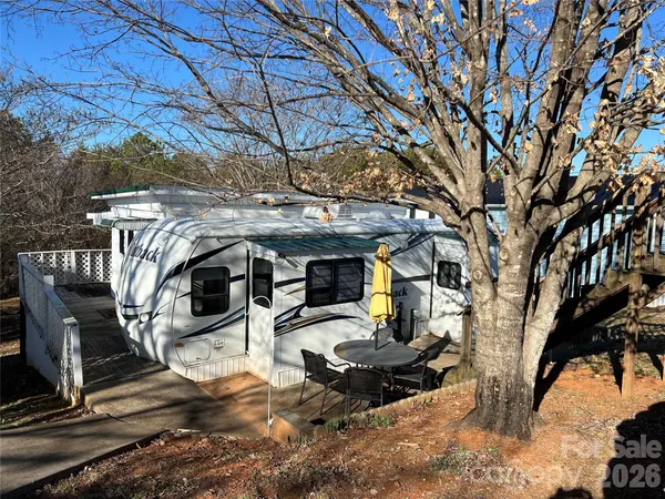 322 Mount View LN, New London, NC 28127