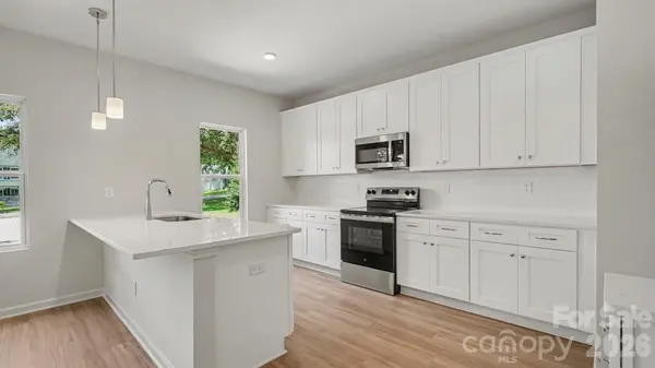 113 Little John RD, Statesville, NC 28625