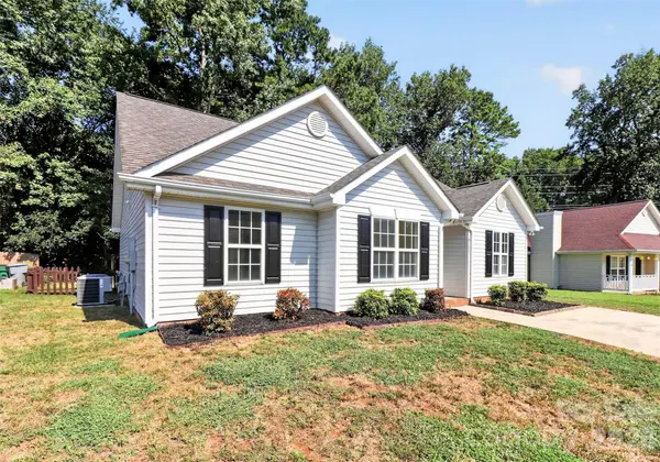 6111 Country Walk DR, Charlotte, NC 28212