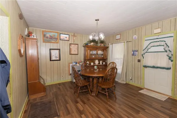 313 W 2nd ST, Cherryvale, KS 67335