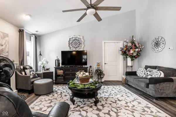5856 Edelle DR, Indianapolis, IN 46237