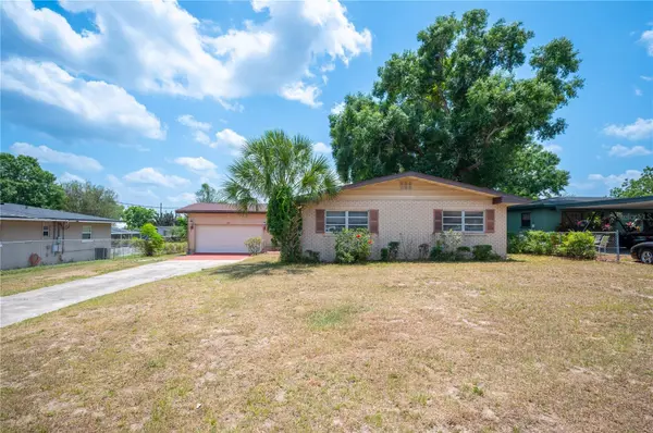 909 AVENUE S SE, Winter Haven, FL 33880