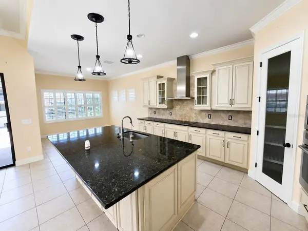 10911 CHARMWOOD DR, Riverview, FL 33569