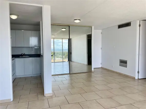 4745 AVE ISLA VERDE #7B, Carolina, PR 00979