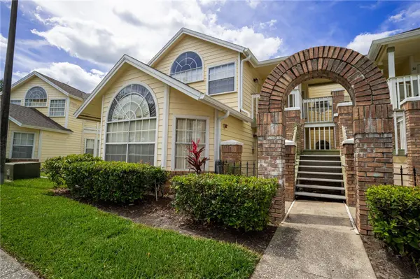 5007 LAGUNA BAY CIR #38, Kissimmee, FL 34746