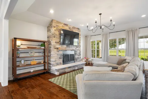 43W812 N Sunset Views DR, St. Charles, IL 60175