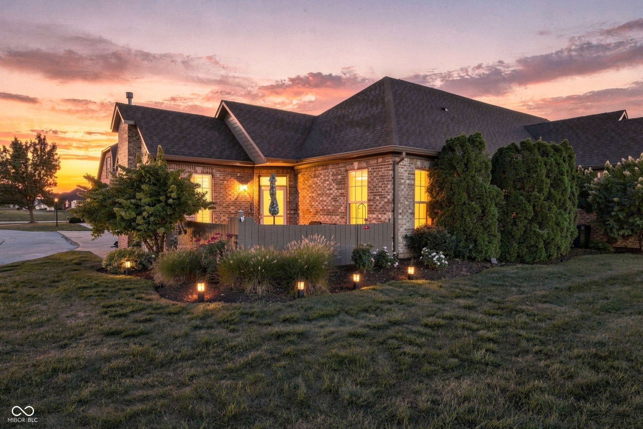 2379 Saddle DR, Shelbyville, IN 46176