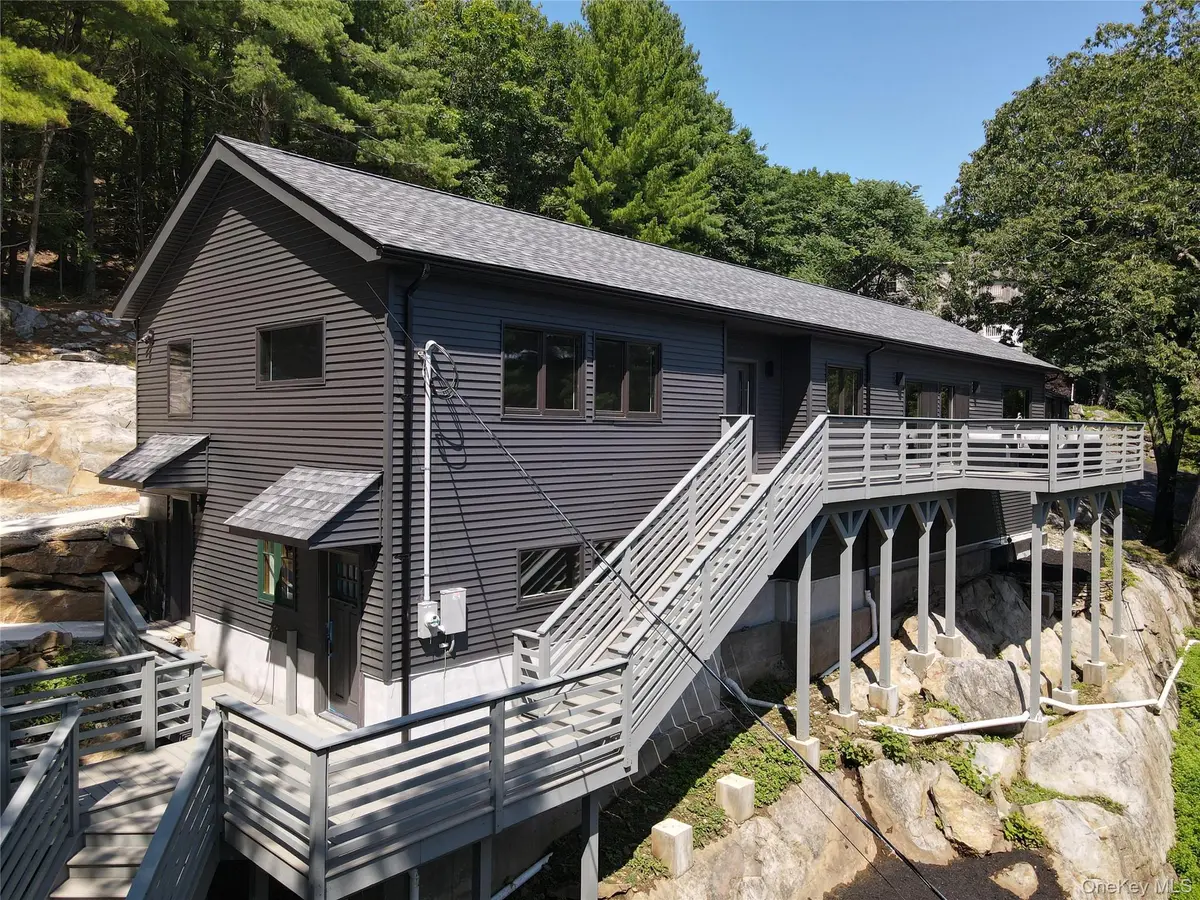 87 Blueberry HL, Greenwood Lake, NY 10925