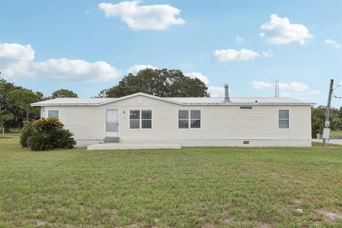 102 THORNHILL ESTATES DR S, Winter Haven, FL 33880
