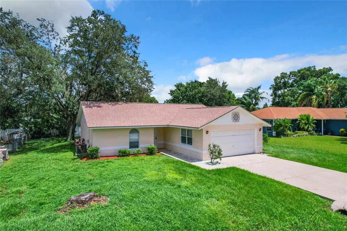 8015 APACHE LN, Lakeland, FL 33810